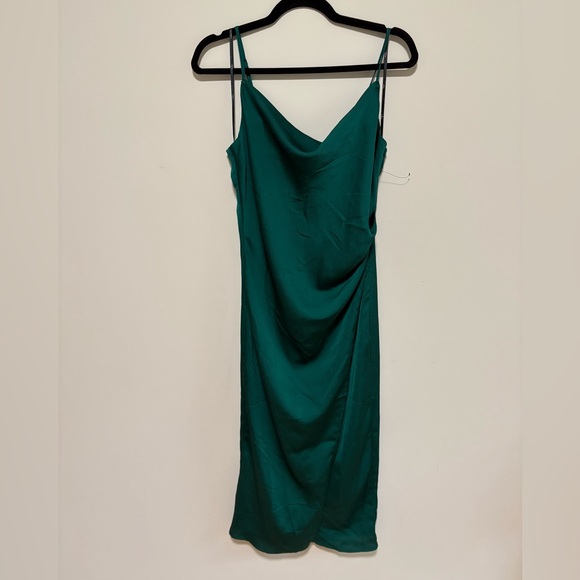 Green Lulus Cocktail Dress - Picture 1 of 2